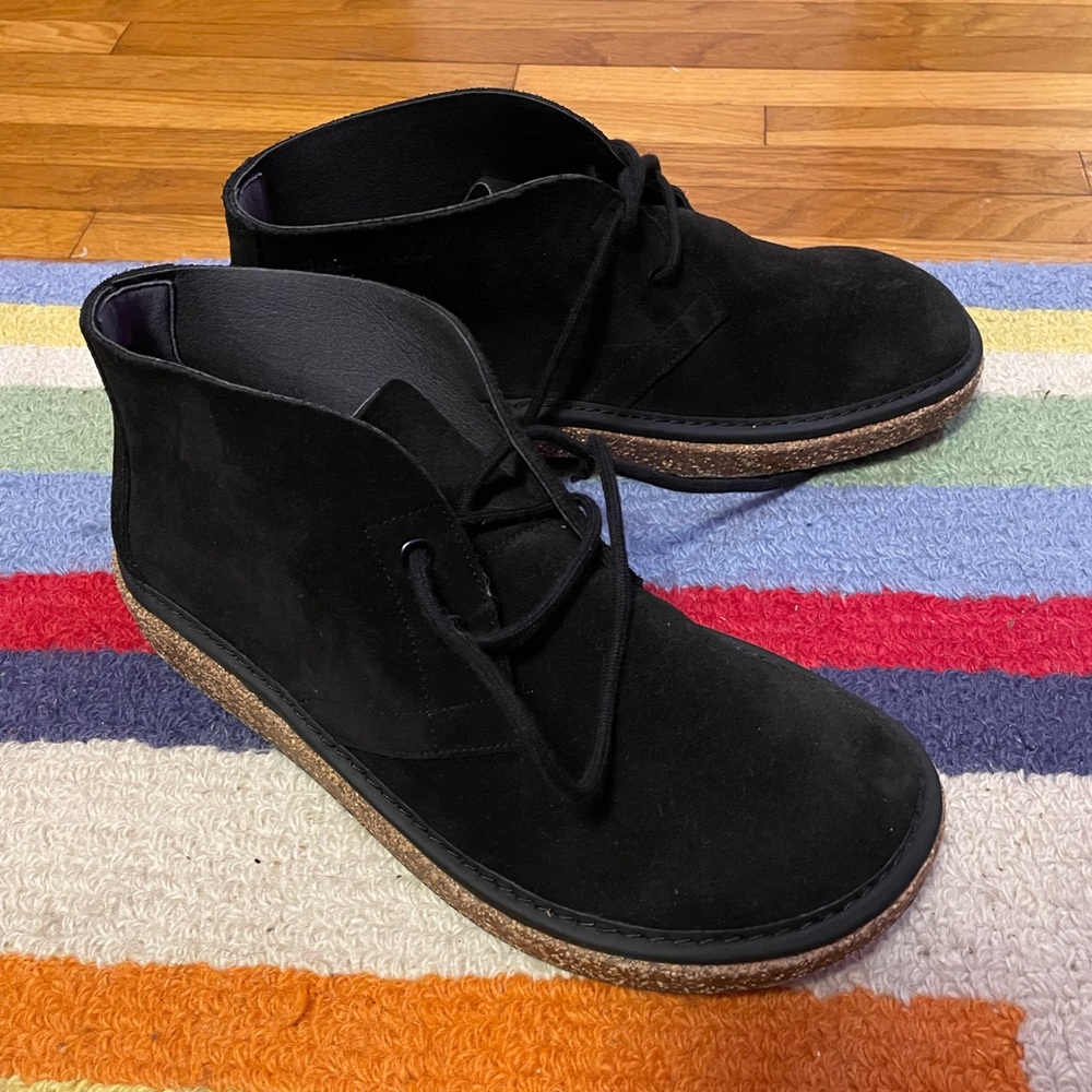 Birkenstock black suede boots sz 41